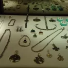 La imagen 2 de la Empresa ANTONELLA JOYERIA RELOJERIA Tienda de artículos de embalaje en San Carlos de Bariloche AR-R	