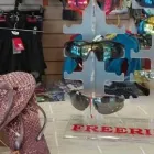 La imagen 3 de la Empresa AQUILES RENTAL & OUTDOORS Zapatillas para Artes Marciales en Villa La Angostura AR-Q