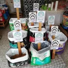 La imagen 3 de la Empresa LA CUCHA DE LAS MASCOTAS Tienda para mascotas en San José-Alte Brown AR-B