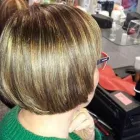 La imagen 2 de la Empresa PELUQUERIA NEW FACELOOK Reflejos en Wilde AR-B