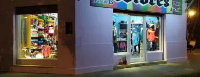 La imagen 3 de la Empresa COLORES - VENTA DE LANAS E HILOS-ROPA DAMAS - TALLES REALES Tienda de ropa de trabajo en Rosario AR-S