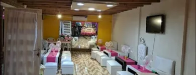 La imagen 1 de la Empresa FAMILIA SALON DE EVENTOS Video Conferencias Nacionales en Villa Ballester AR-B