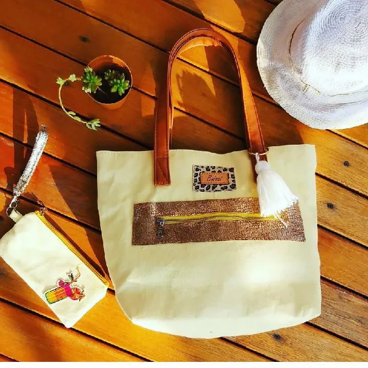 La imagen 1 de la Empresa CARTERAS BUISSI