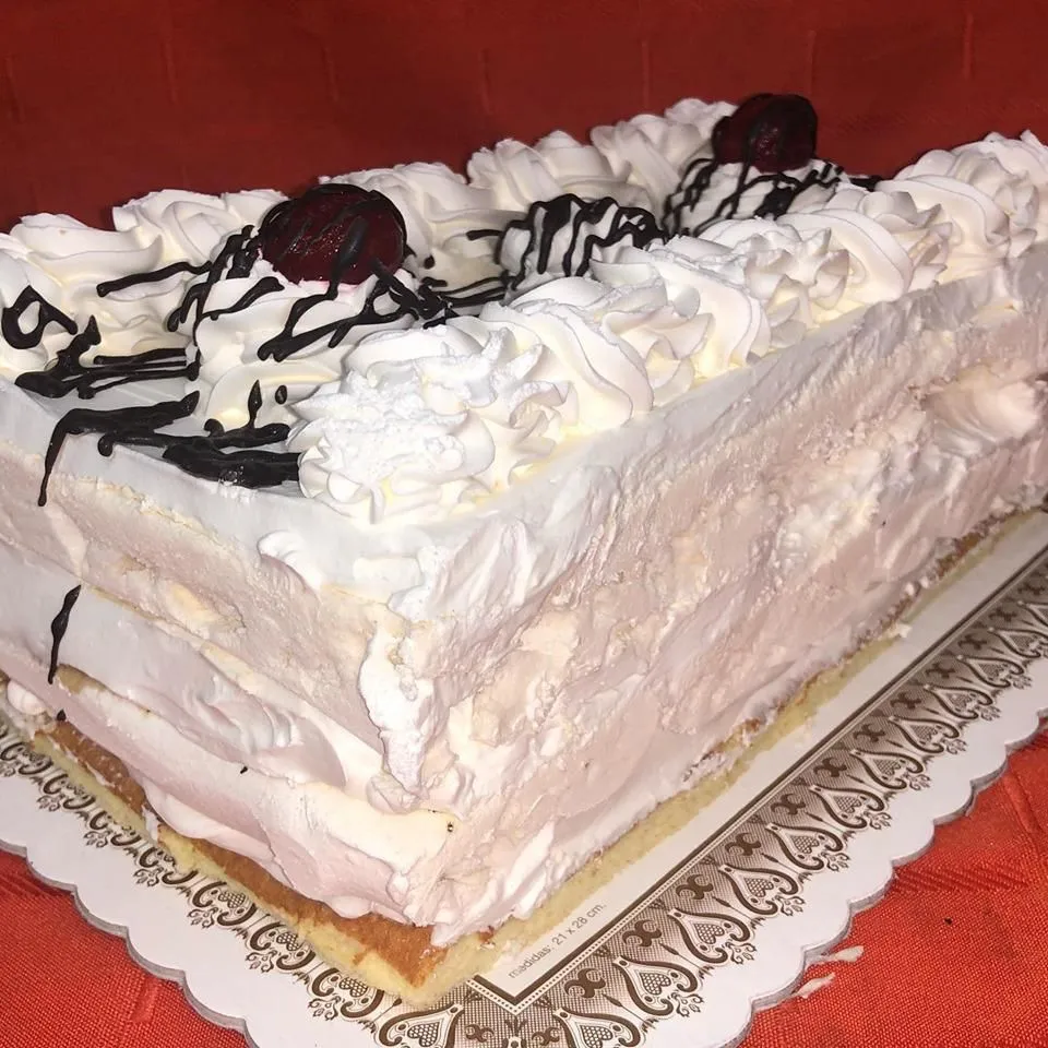 La imagen 2 de la Empresa PANADERIA Y CONFITERIA LA PIRAMIDE